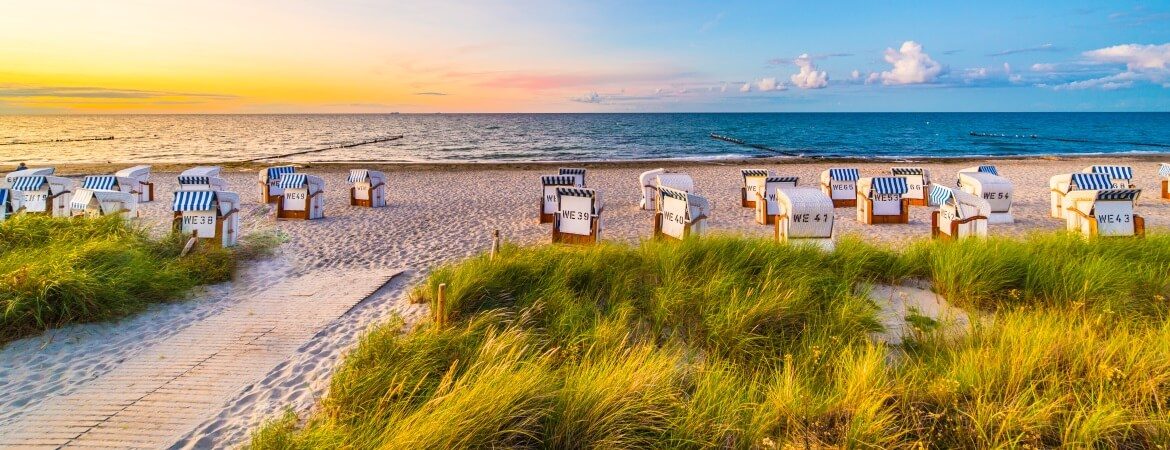 Strandkörbe in Rügen an der Ostsee