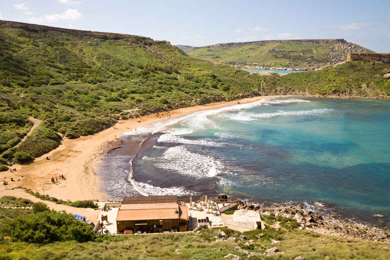 Ghajn Tuffieha Bucht auf Malta