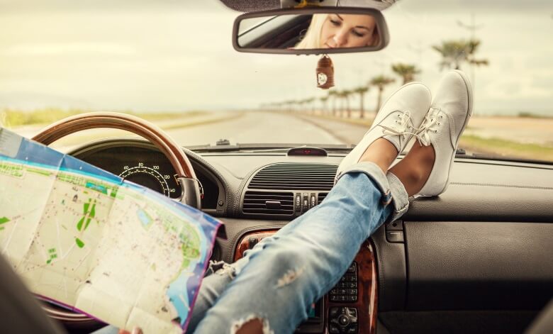 Mit dem Auto sicher in den Urlaub reisen - TRAVELbusiness