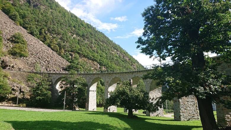 Kreisviadukt in Brusio in der Schweiz