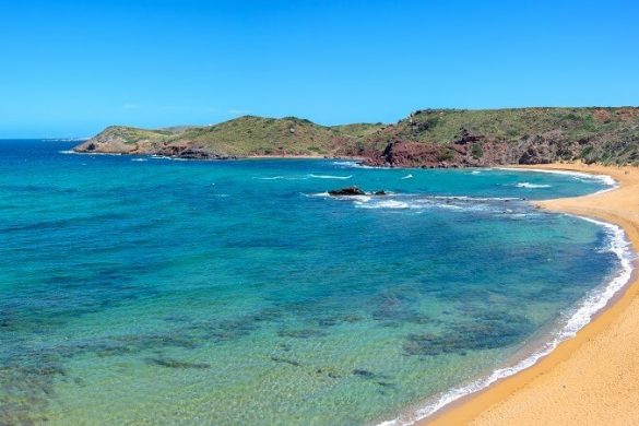 Mit dem Mietwagen auf Menorca: Tipps für die Baleareninsel