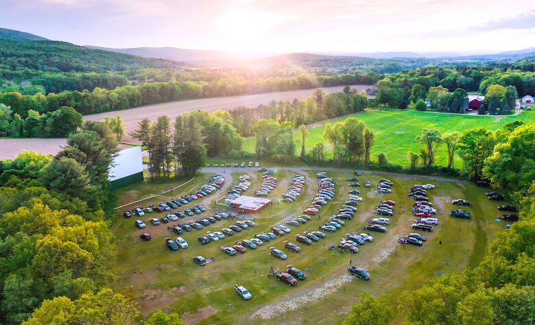 Autokino im Sonnenuntergang