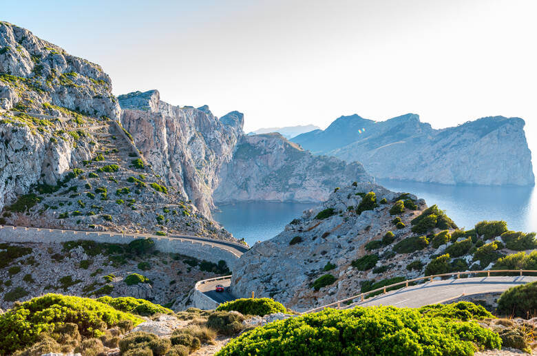 Straße auf der Halbinsel Formentor auf Mallorca