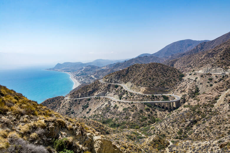 Serpentinen am Cabo de Gata in Almeria