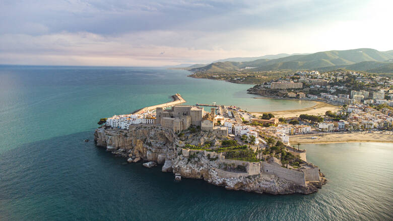 Altstadt und Festung des Papa Luna in Peniscola an der Costa del Azahar in Castellon, Land Valencia, Spanien