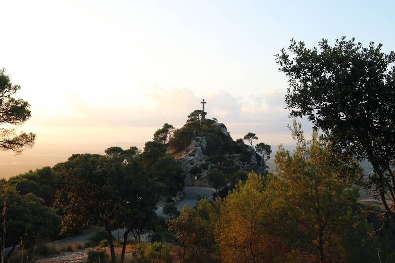 Sonnenuntergang am Santuari Sant Salvador auf Mallorca