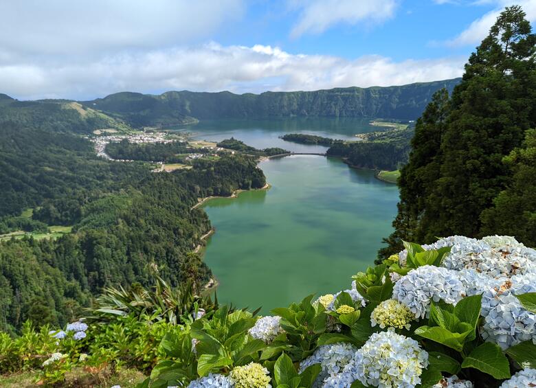 Blick auf die Seen von Sete Cidades von oben