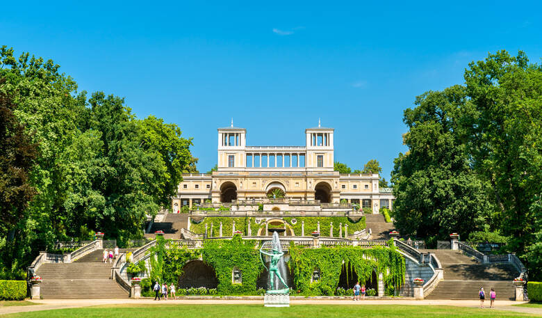 Das Orangerieschloss im Park Sanssouci