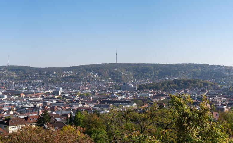 Blick über Stuttgart bis zum Rotenberg