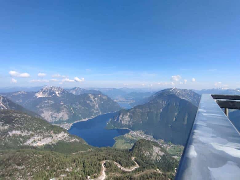 Blick vom Dachstein in Österreich auf das Salzkammergut