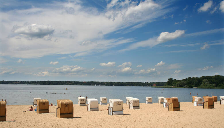 Strandkörbe am Wannsee in Berlin