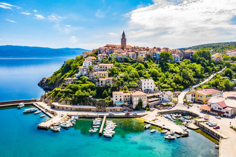 Die Stadt Vrbnik auf der kroatischen Insel Krk